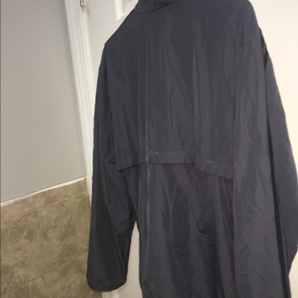 Men’s adidas light jacket - Picture 6 of 6